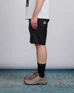 Hot and wander Breath Rip Nylon Short Black