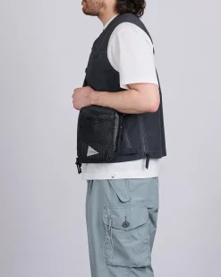 New and wander Reflective Rip Shoulder Pouch Black