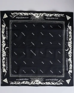 Clearance and wander Relective Words 25 Bandana Black