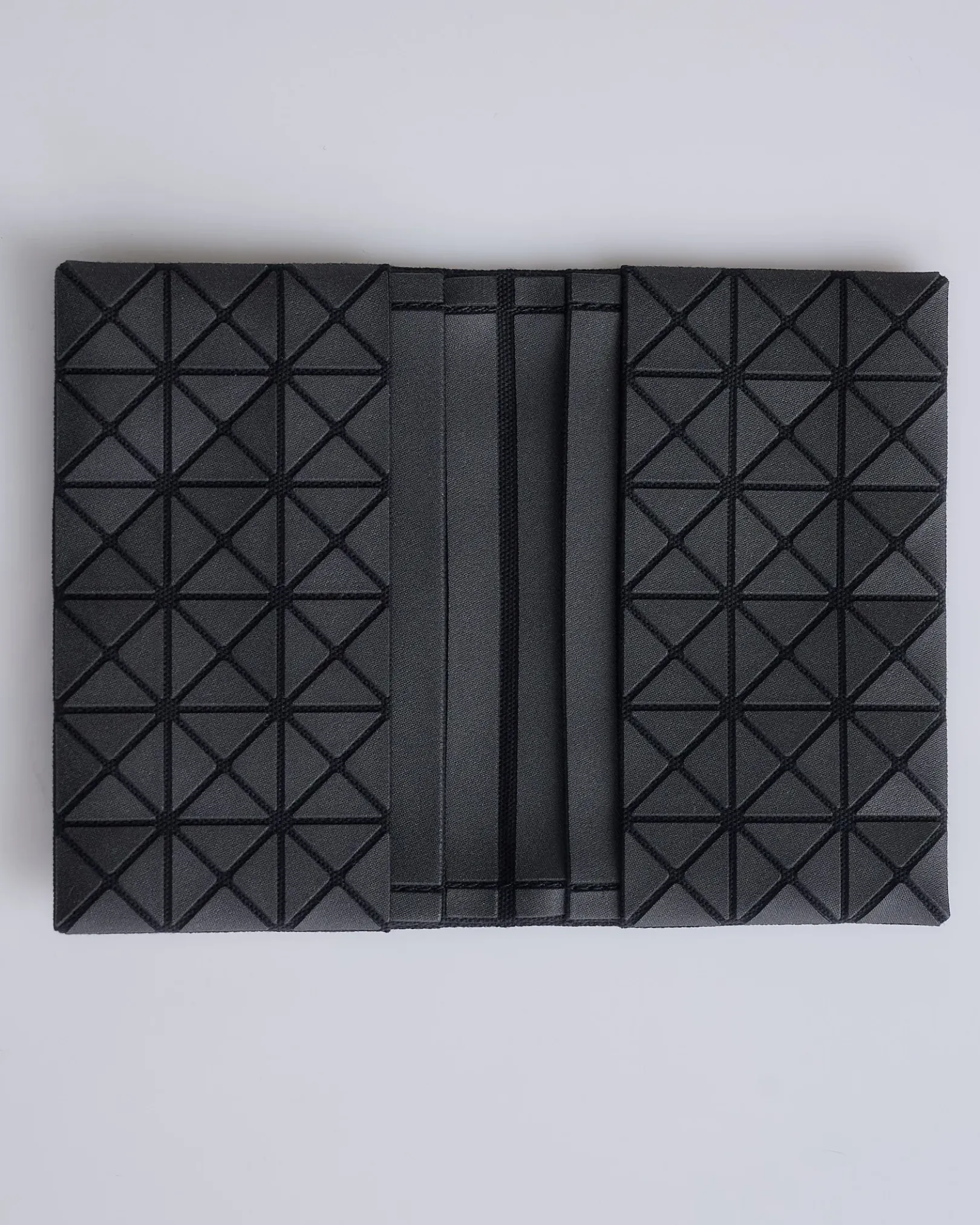 Hot BAO BAO ISSEY MIYAKE Repeat Oyster Card Case Wallet Matte Black