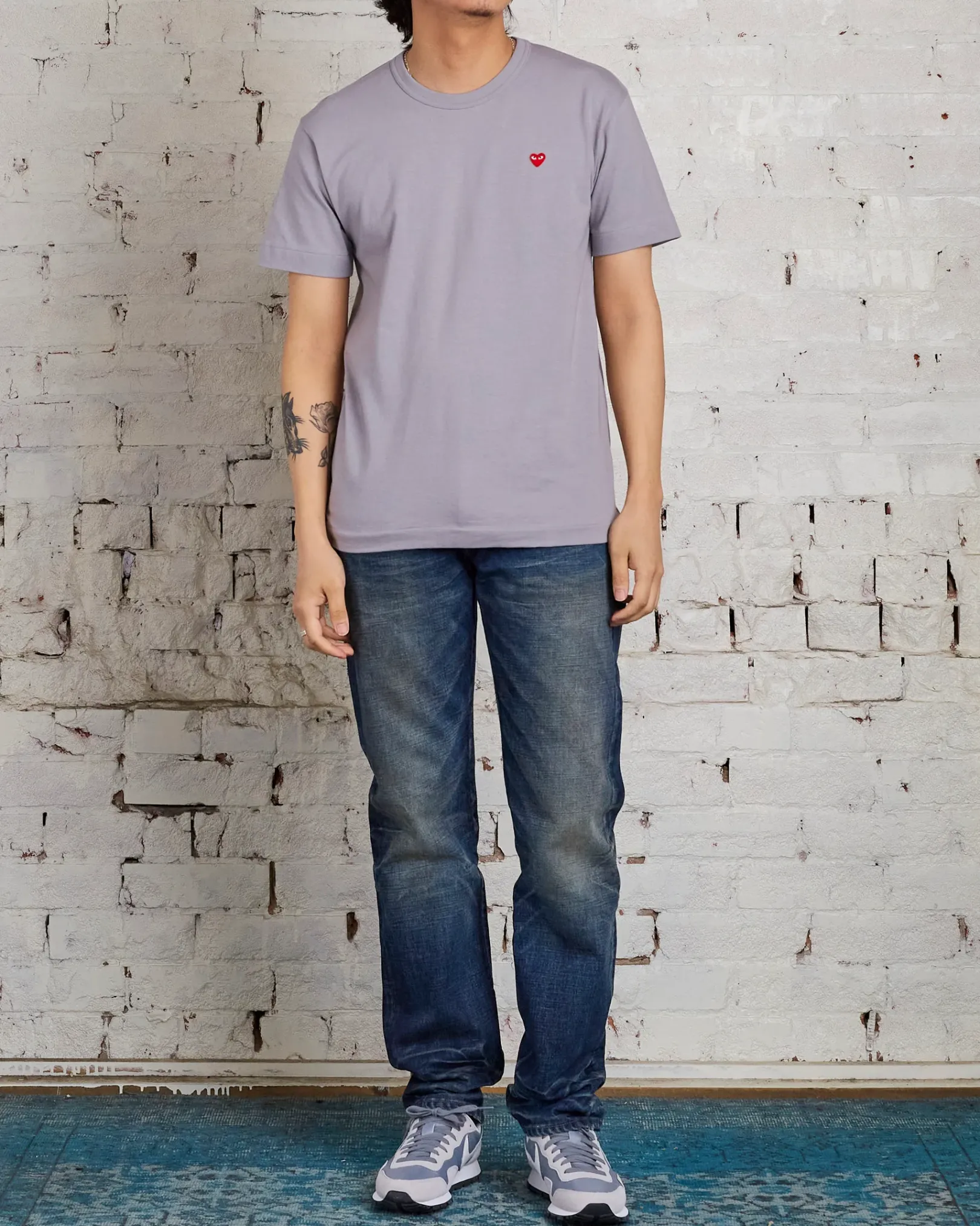 Fashion Comme des Garçons PLAY Small Red Woven Heart T-Shirt Grey