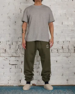 Fashion Fear of God Essentials Classic Arch Sweatpant Military