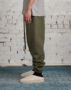 Fashion Fear of God Essentials Classic Arch Sweatpant Military