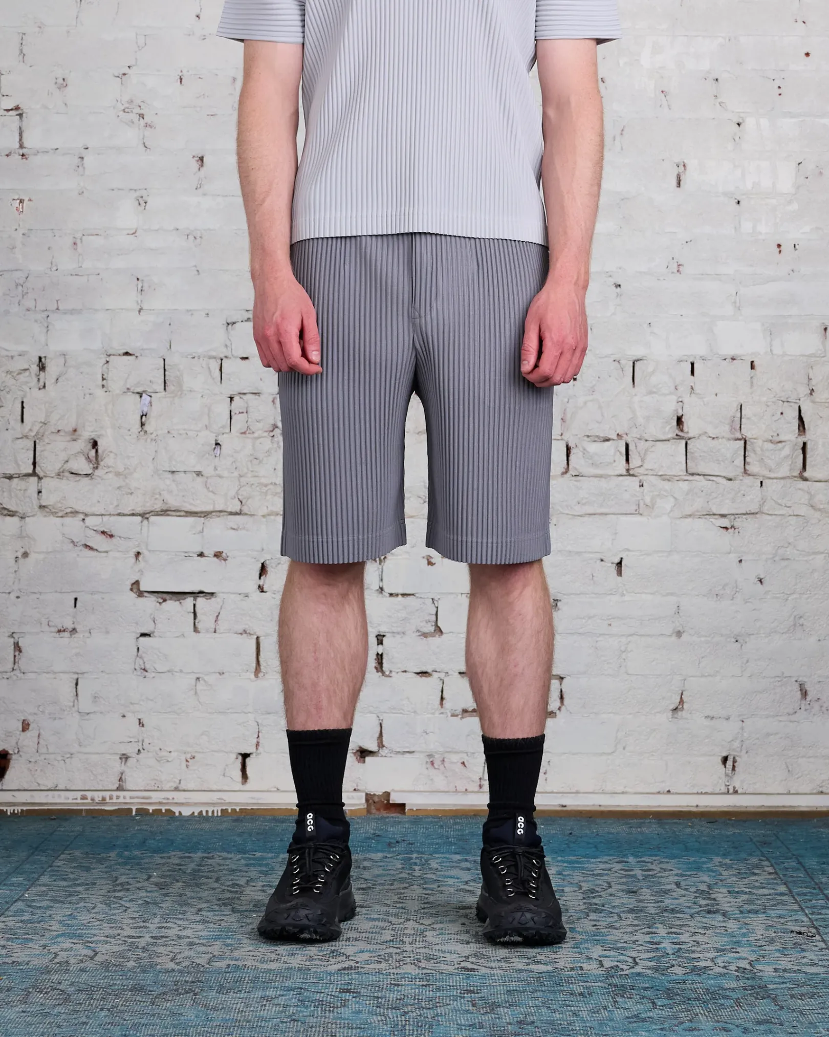 Outlet HOMME PLISSÉ ISSEY MIYAKE Pleats May Short Warm Gray
