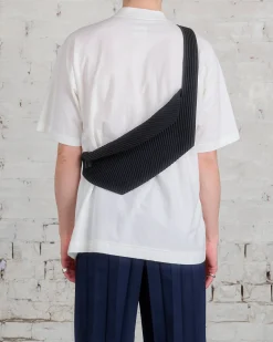 Outlet HOMME PLISSÉ ISSEY MIYAKE Issey Miyake Homme Plisse Pleats Crossbody Bag Black