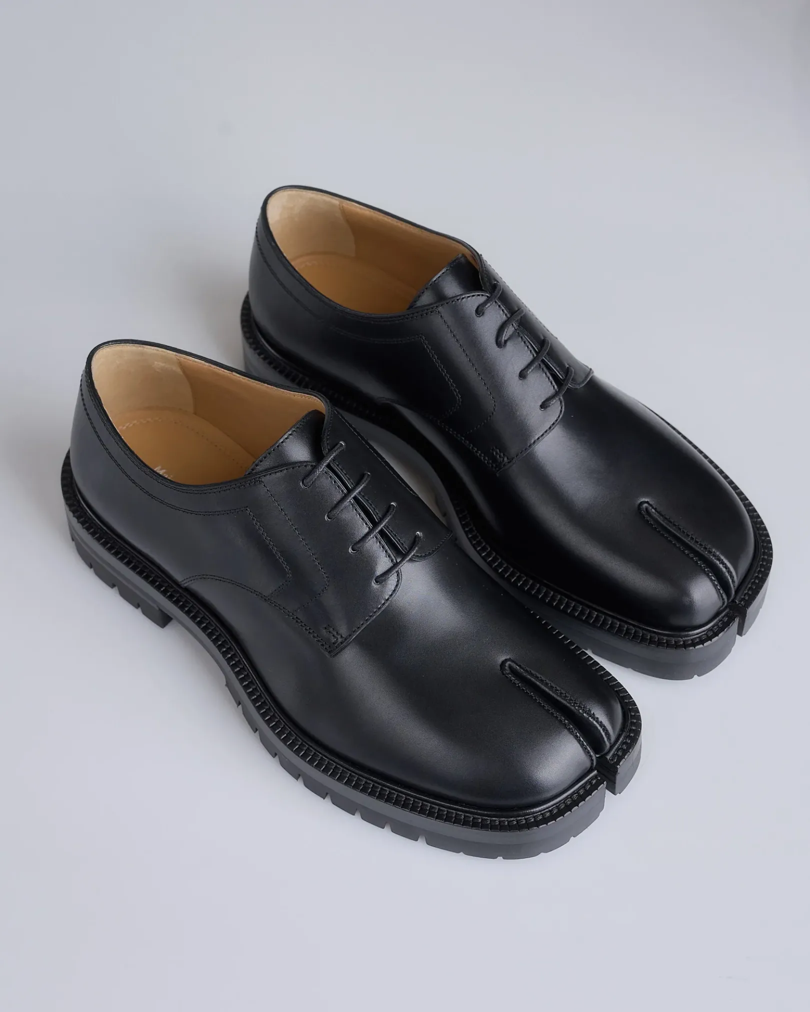 Online Maison Margiela Tabi County Lace-up Box Calf Black
