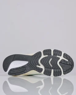 Discount New Balance Made in USA U990v6 Avocado/Natural Mint