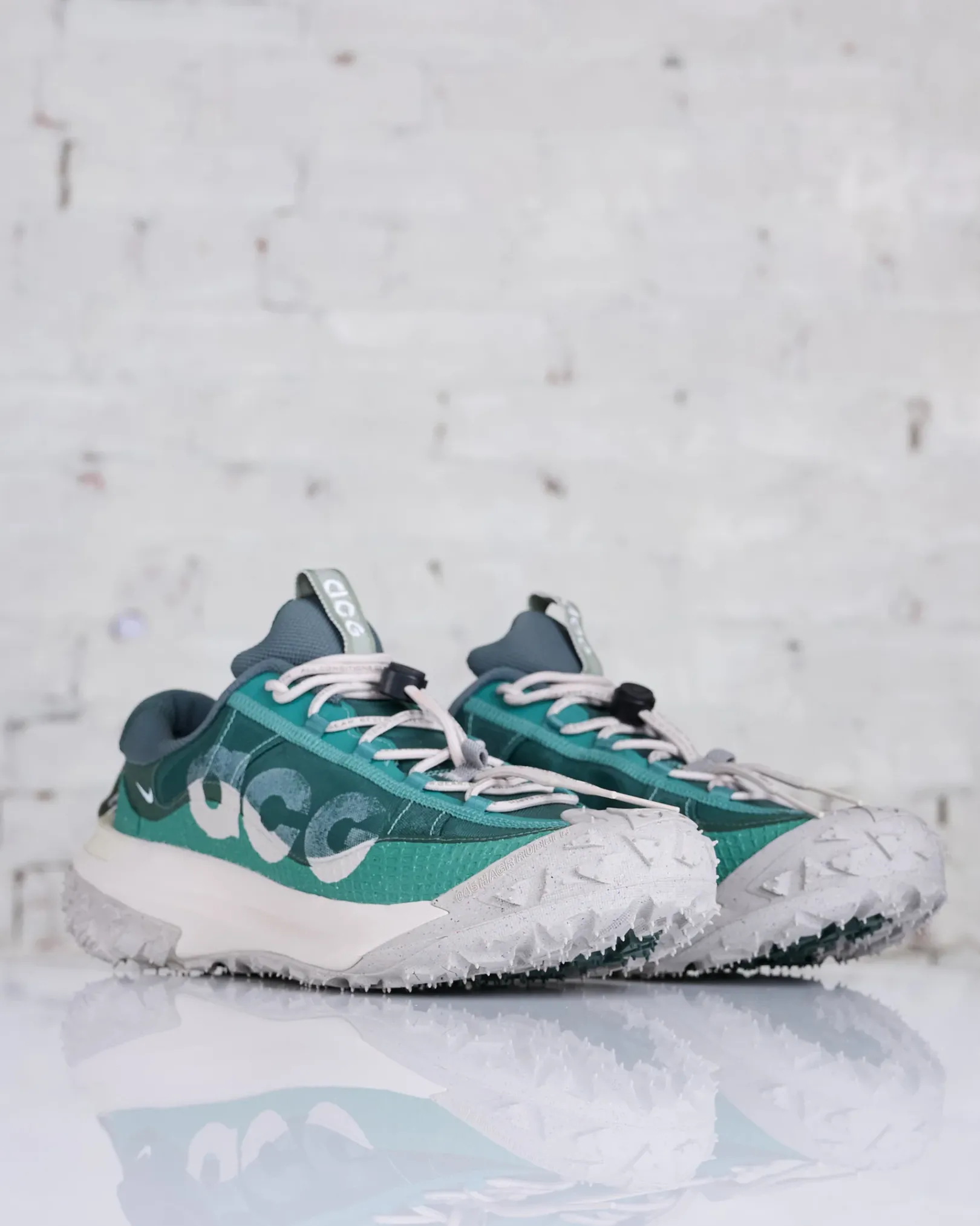 Sale Nike ACG Nike Men's ACG Mountain Fly 2 Low Bicoastal/Lt Orewood Brn-Vintage Green