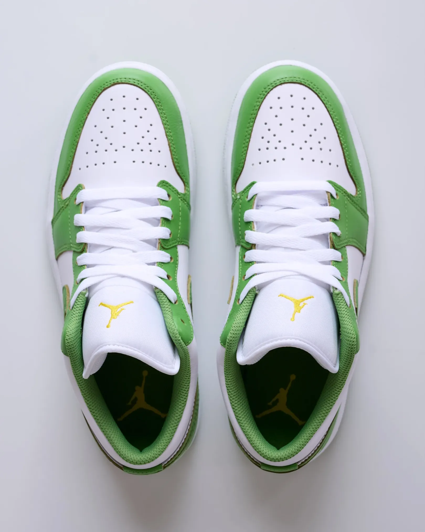 Fashion Nike Men's Air Jordan 1 Low SE White/Chlorophyll-Lightening