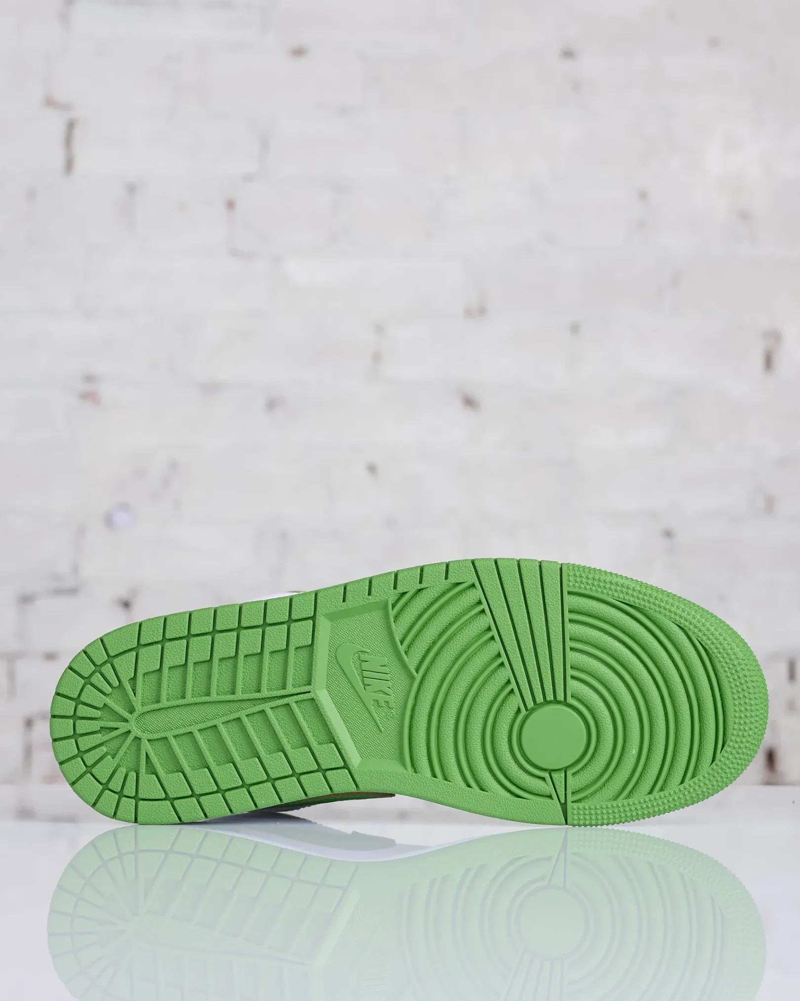 Fashion Nike Men's Air Jordan 1 Low SE White/Chlorophyll-Lightening