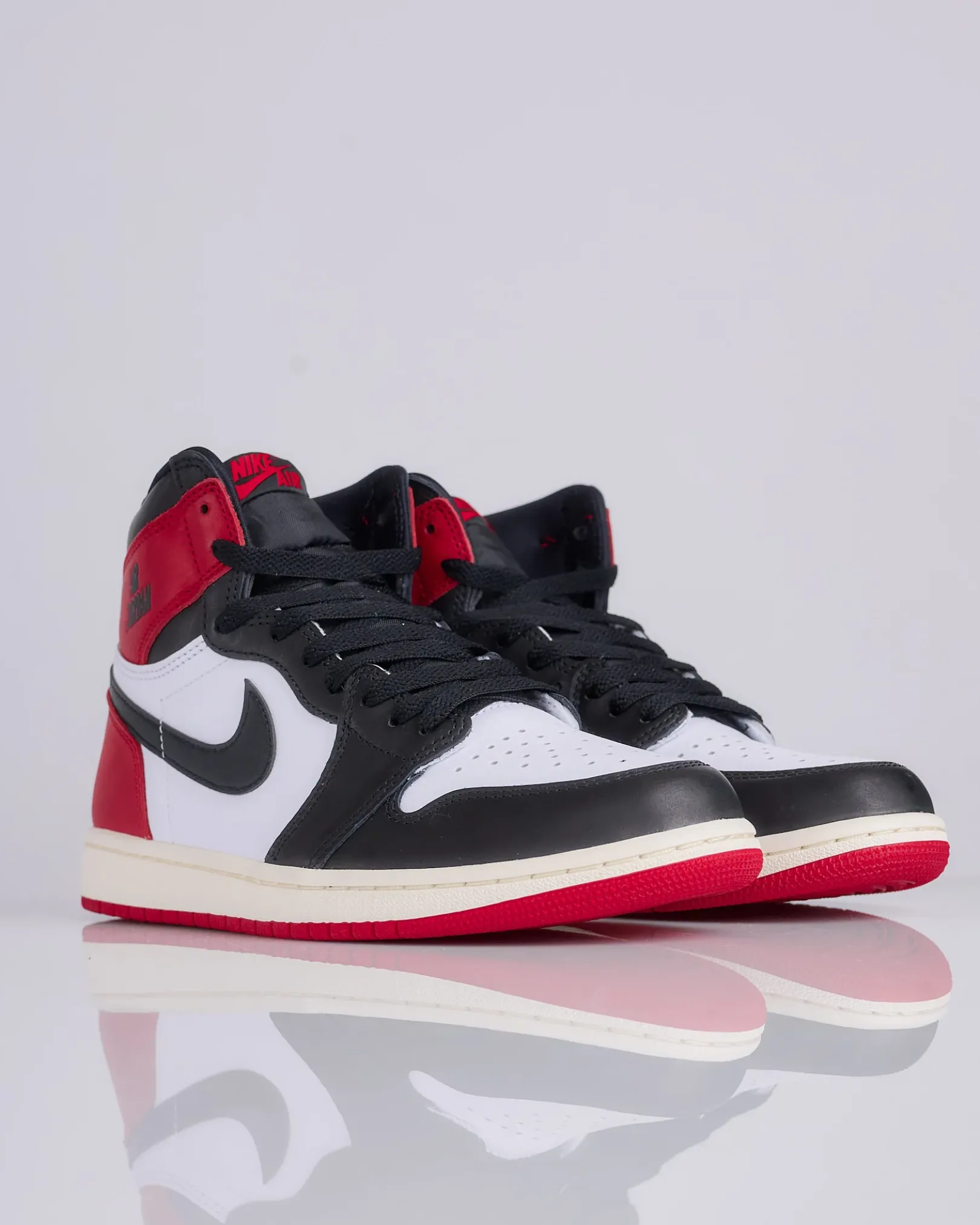Hot Nike Men's Air Jordan 1 Retro High OG "Black Toe Reimagined" White Black-Varsity Red-Sail DZ5485 106
