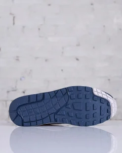 Discount Nike Men's Air Max 1 Obsidian/Metallic Gold-White