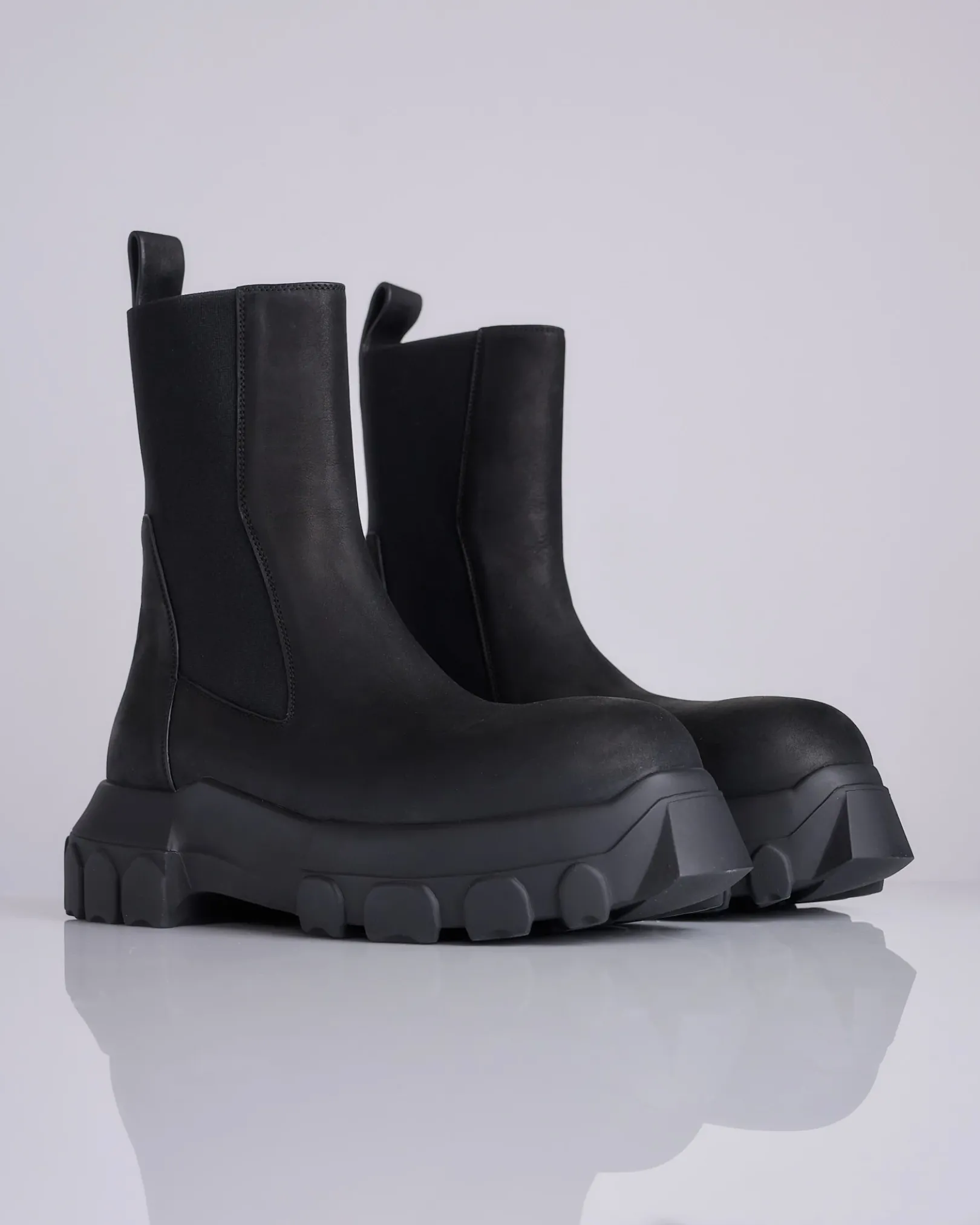Clearance Rick Owens Tractor Beatle Boot LWN Nubuck Black Black